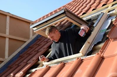 Pose de fenêtres de toit Velux à Landelles